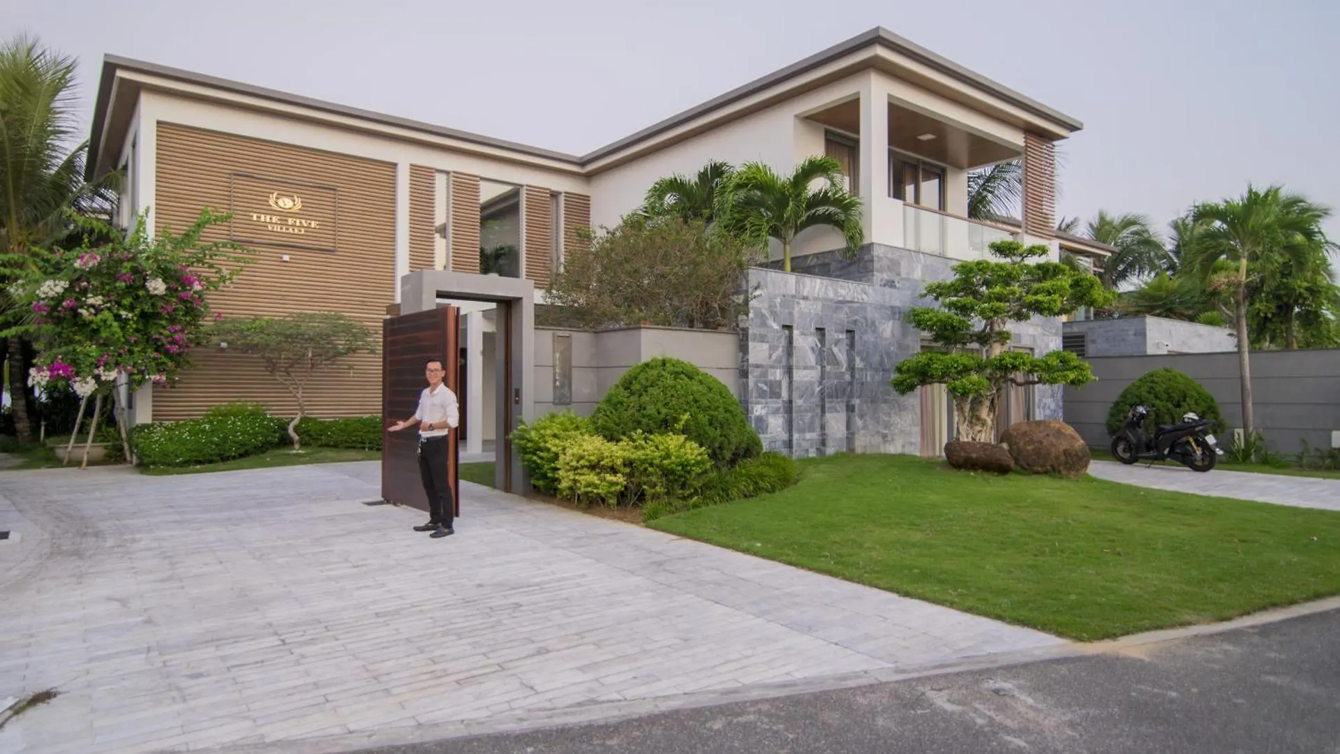 Sun Grow Ocean Luxury Villas & Resort Da Nang 0*,