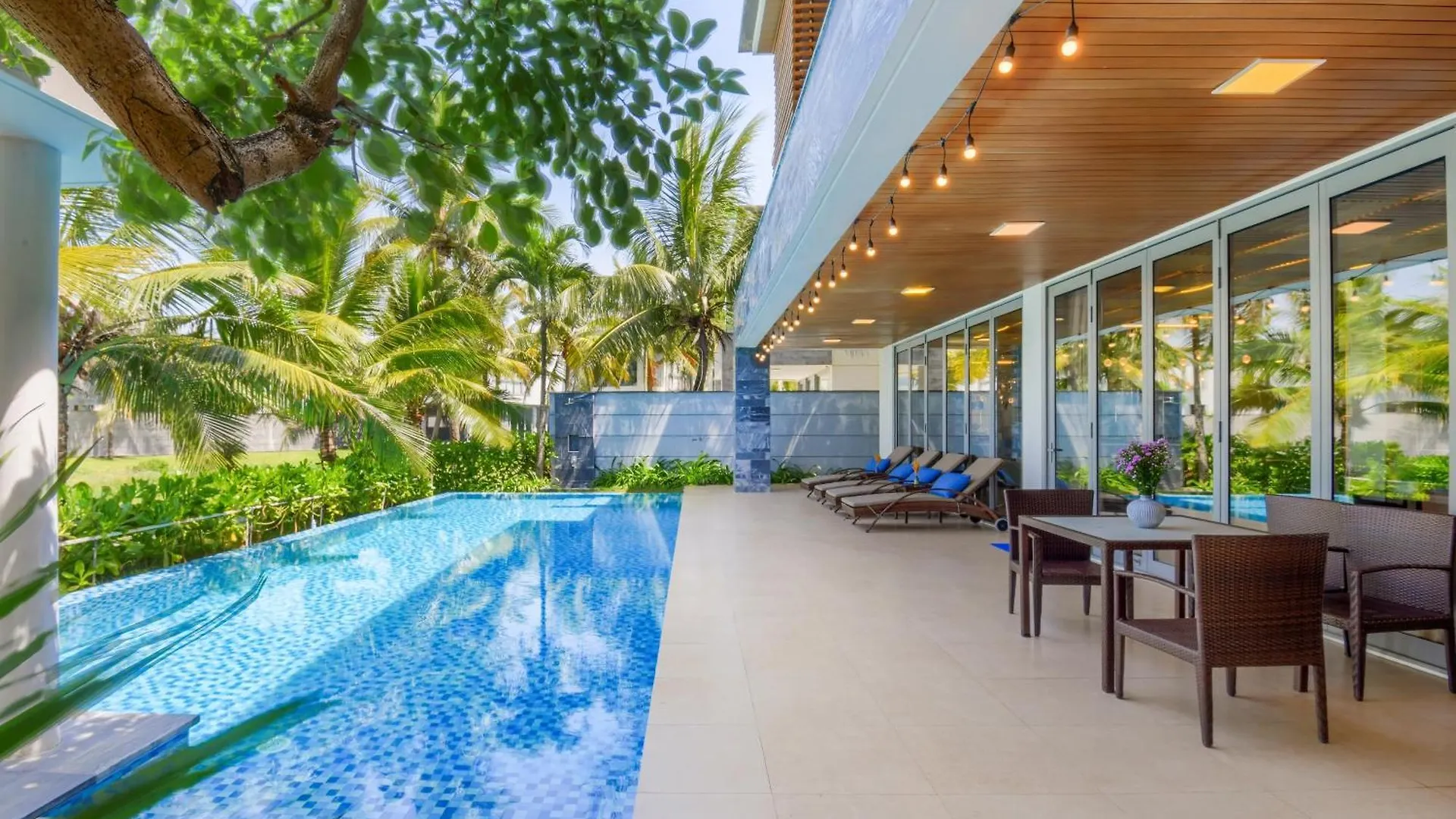 Sun Grow Ocean Luxury Villas & Resort Da Nang Vietnam