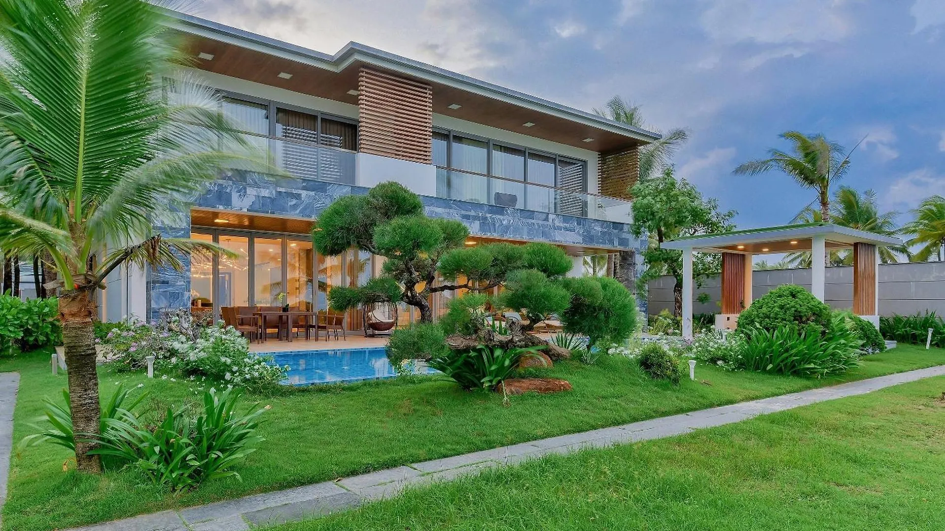 Sun Grow Ocean Luxury Villas & Resort Da Nang