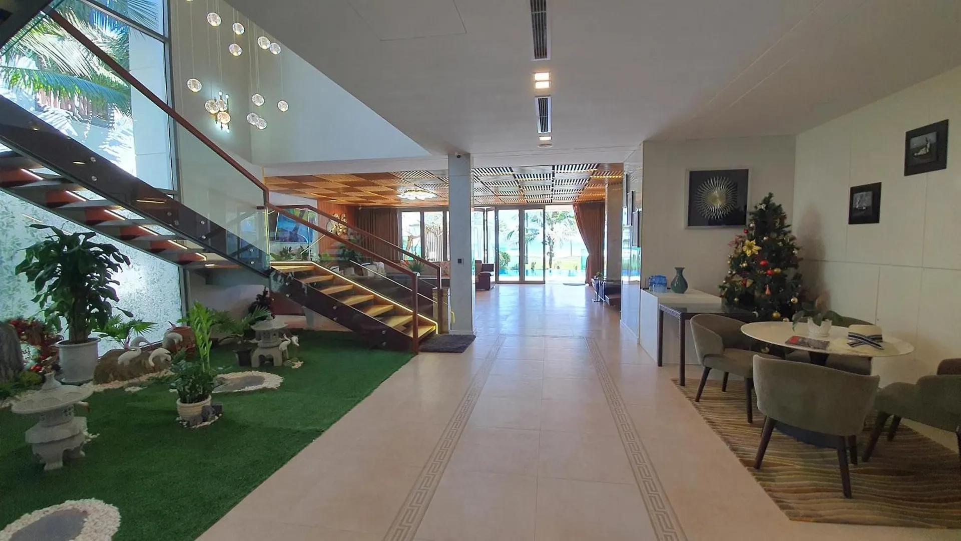 Sun Grow Ocean Luxury Villas & Resort Da Nang Vietnam