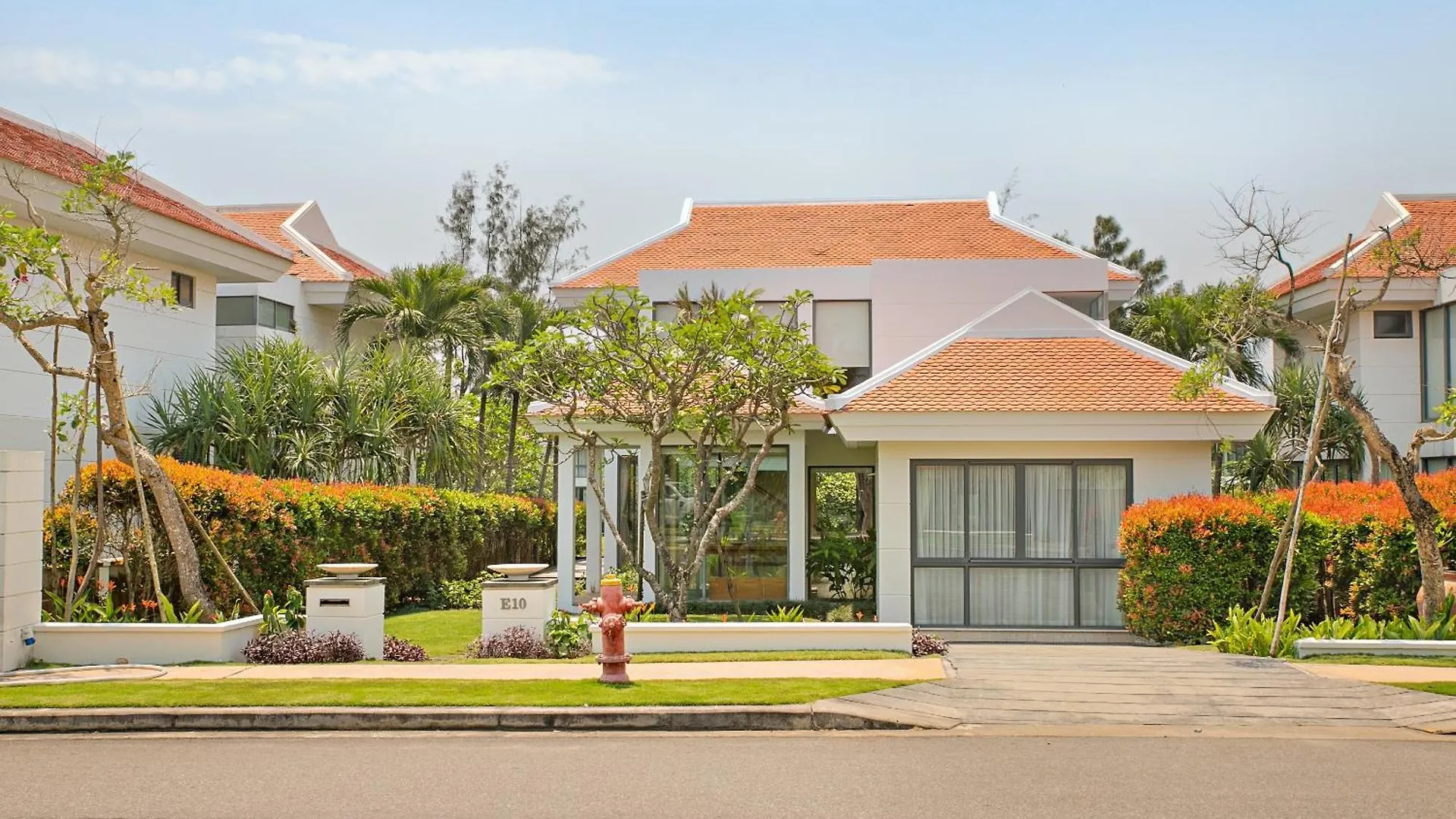 Sun Grow Ocean Luxury Villas & Resort Da Nang 0*,