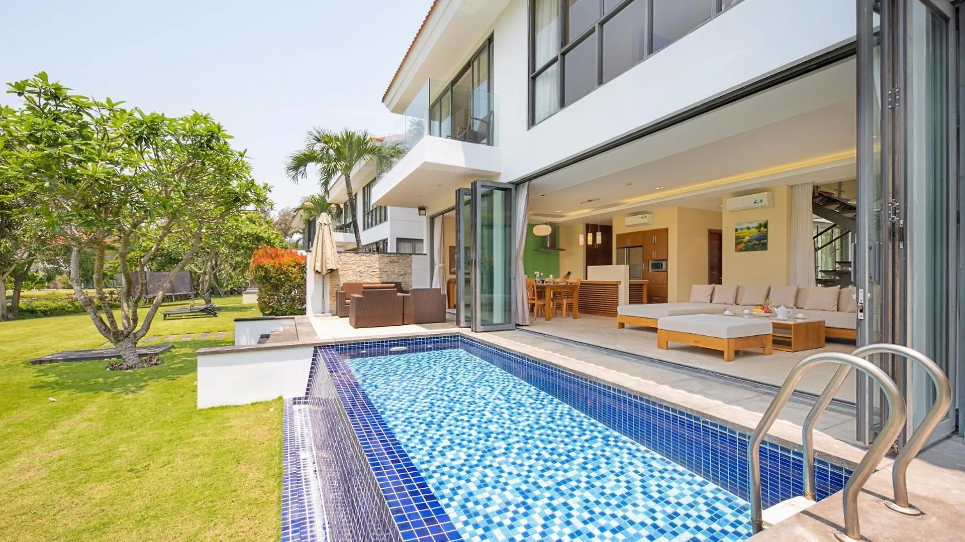 Sun Grow Ocean Luxury Villas & Resort Da Nang