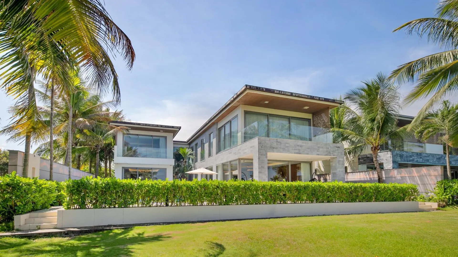 Sun Grow Ocean Luxury Villas & Resort Da Nang 0*,