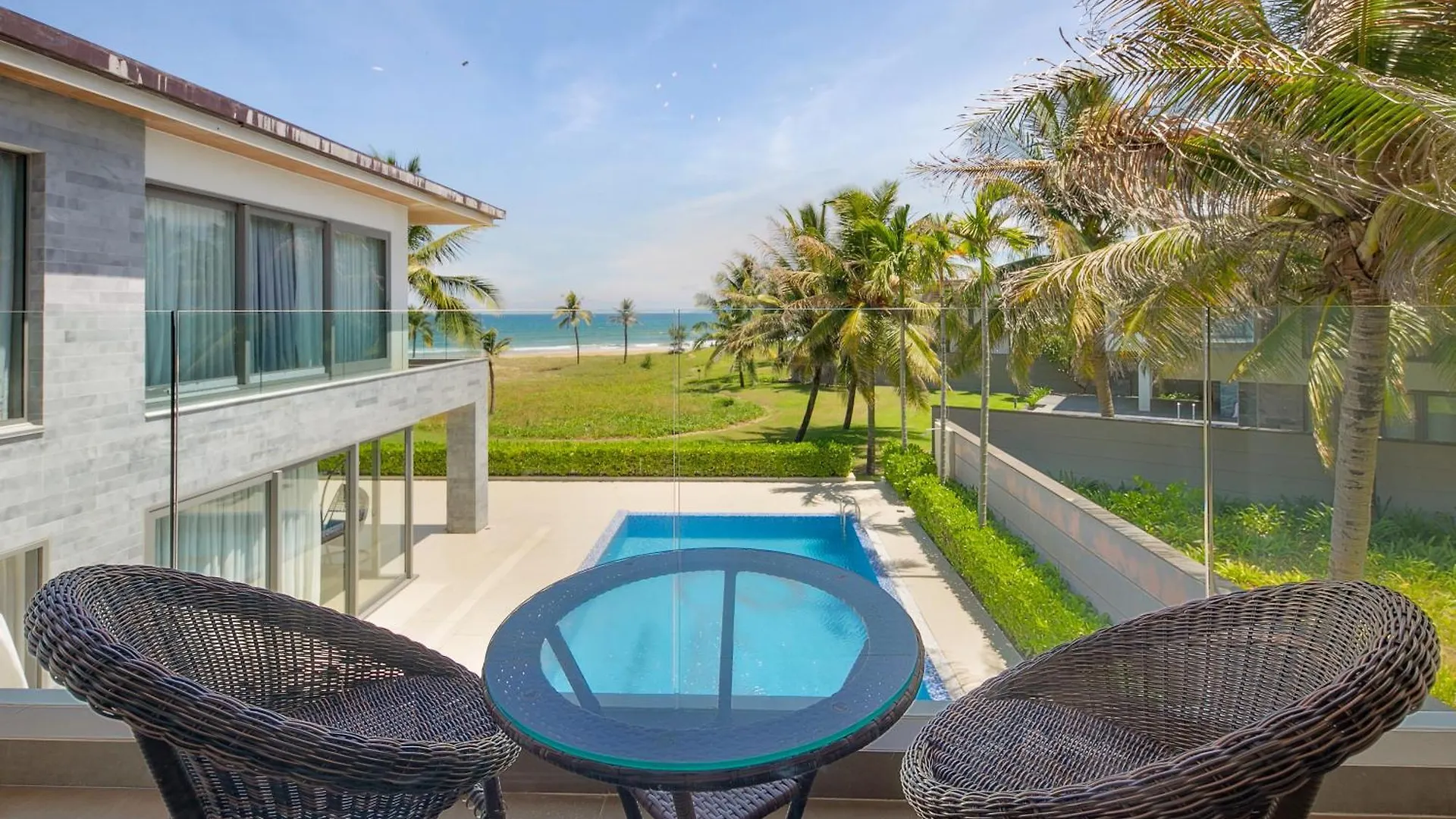 Sun Grow Ocean Luxury Villas & Resort Da Nang 0*,  Vietnam
