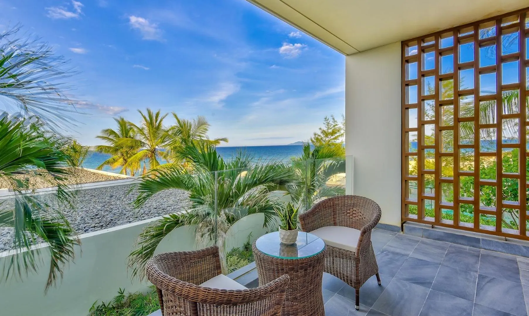 Sun Grow Ocean Luxury Villas & Resort Da Nang 0*,