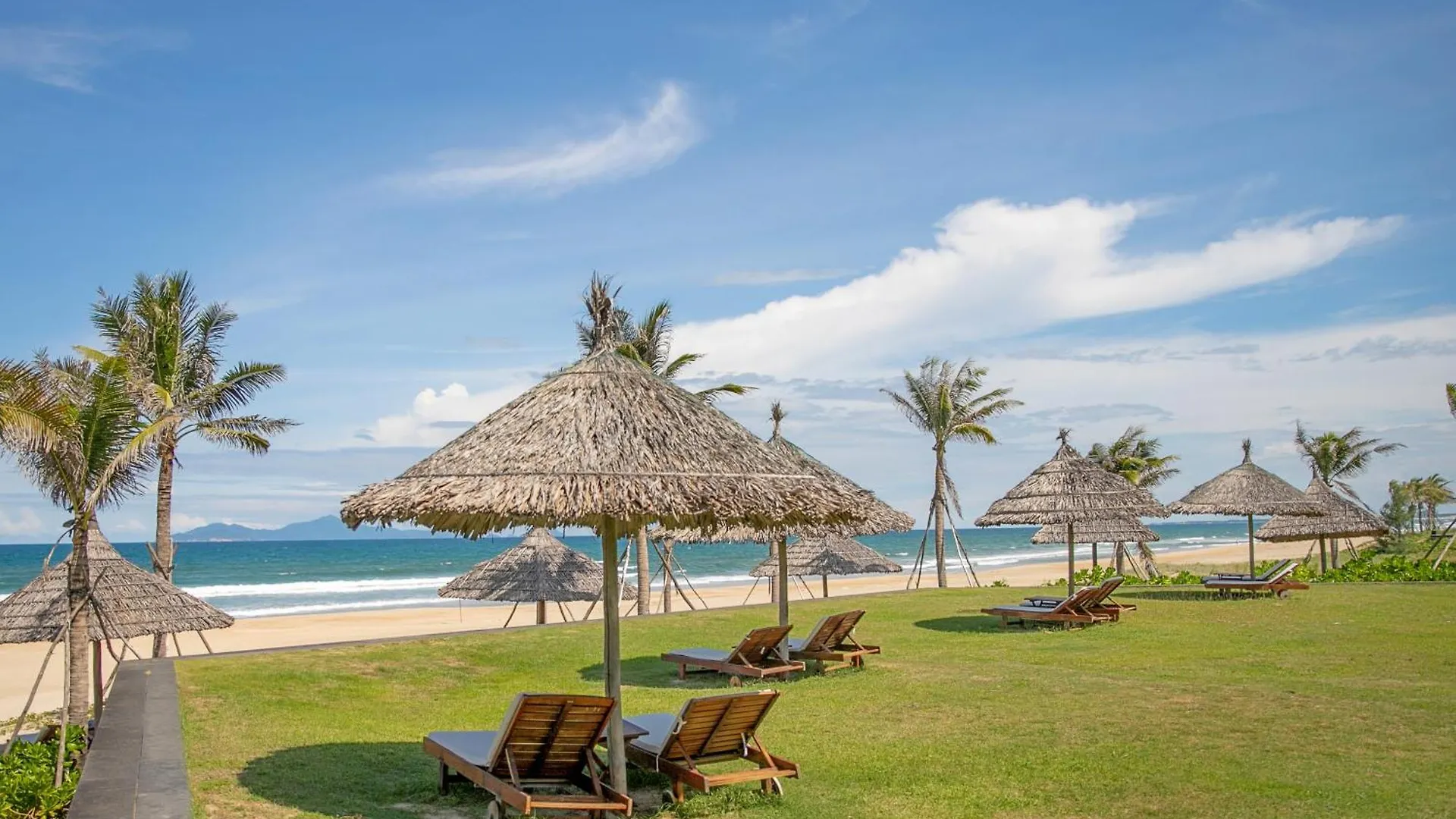 Sun Grow Ocean Luxury Villas & Resort Da Nang